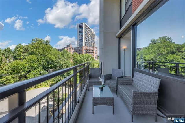 4 Horizon Road 631, Fort Lee, NJ 07024