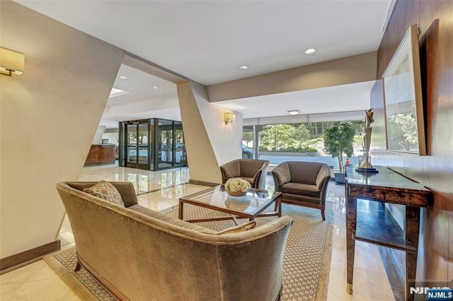 4 Horizon Road 631, Fort Lee, NJ 07024