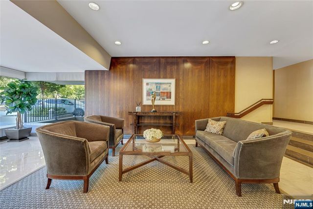 4 Horizon Road 631, Fort Lee, NJ 07024