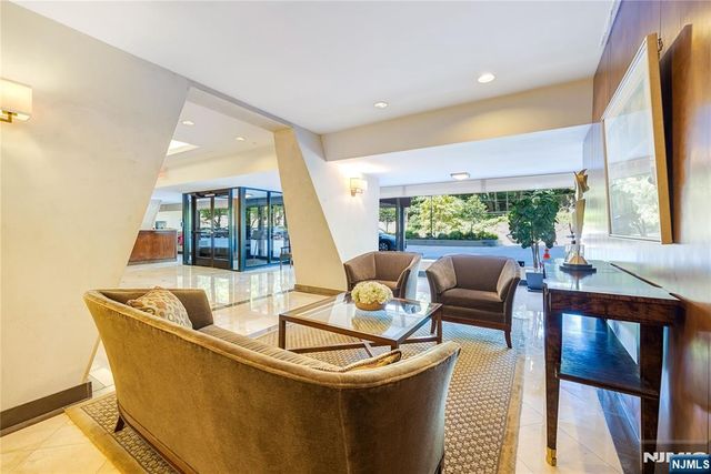 4 Horizon Road 631, Fort Lee, NJ 07024