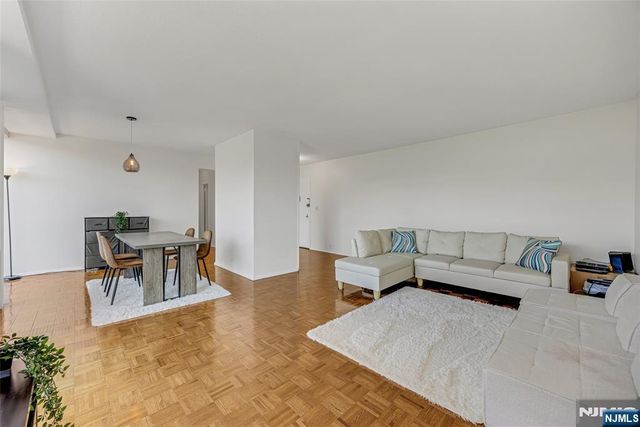 4 Horizon Road 631, Fort Lee, NJ 07024