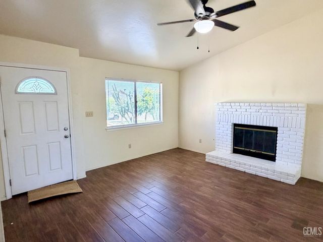 1012 Orangewood Street, Bakersfield, CA 93306