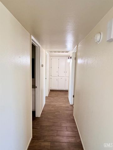 1012 Orangewood Street, Bakersfield, CA 93306