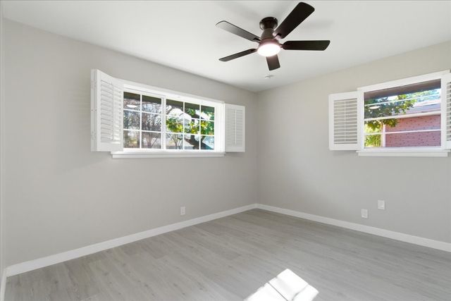 1509 University Drive, Arlington, TX 76013