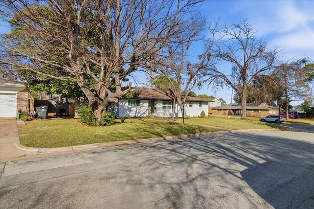 1509 University Drive, Arlington, TX 76013