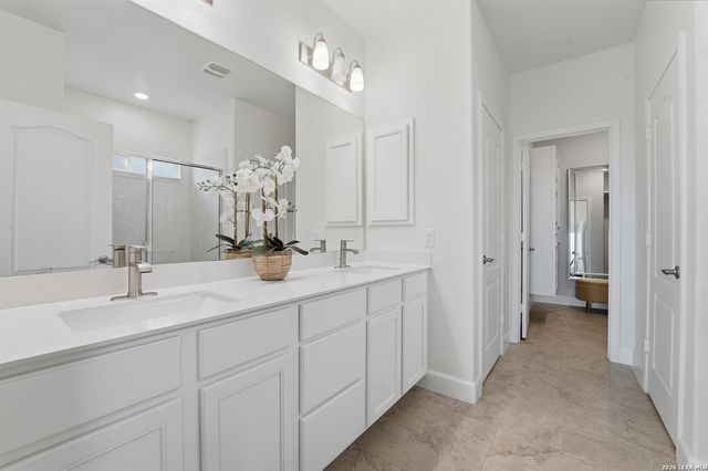 1515 Foxglove Dr, Lockhart, TX 78644