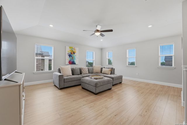 1515 Foxglove Dr, Lockhart, TX 78644