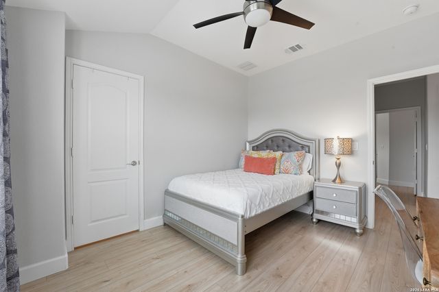 1515 Foxglove Dr, Lockhart, TX 78644
