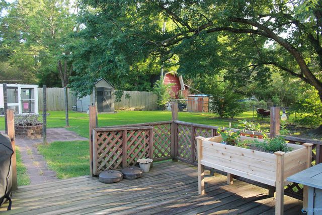 1604 Woodmont Street SW, Hartselle, AL 35640