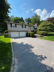 175 Birkshire Drive, Warwick, RI 02886