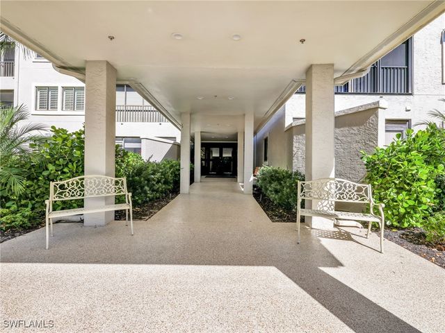 201 Arbor Lake DR 2-504, Naples, FL 34110