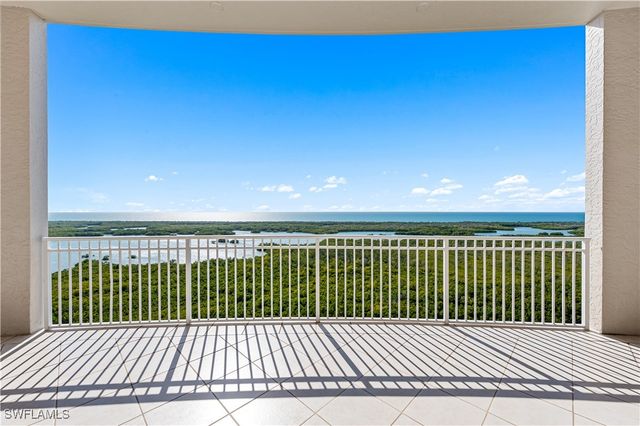 201 Arbor Lake DR 2-504, Naples, FL 34110