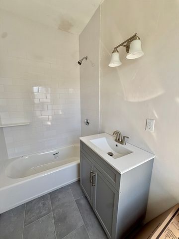 159 Parsons 2, Boston, MA 02135