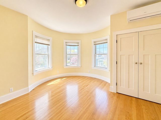 159 Parsons 2, Boston, MA 02135