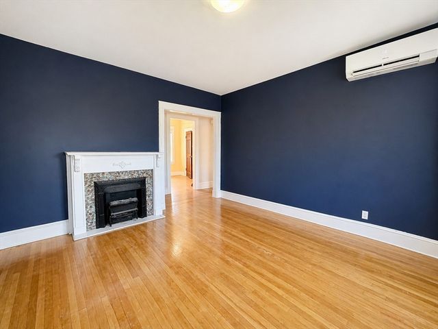 159 Parsons 2, Boston, MA 02135