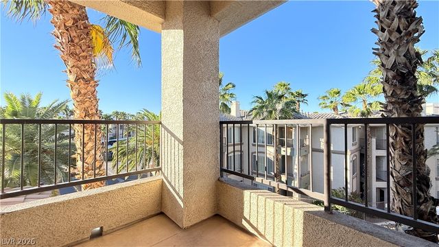 7155 South Durango Drive 305, Las Vegas, NV 89113