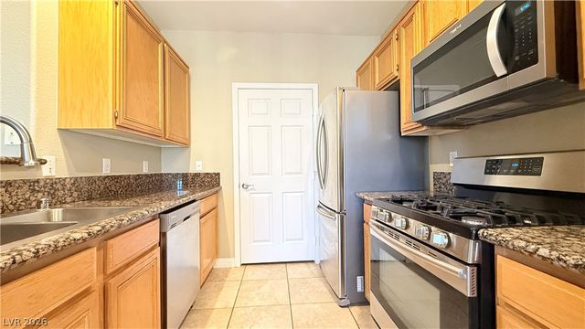 7155 South Durango Drive 305, Las Vegas, NV 89113