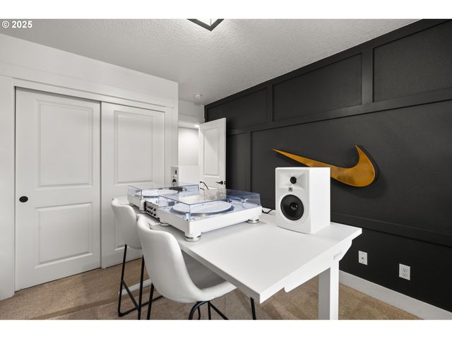 10592 Nw 289TH Ave, North Plains, OR 97133