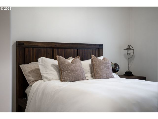 10592 Nw 289TH Ave, North Plains, OR 97133