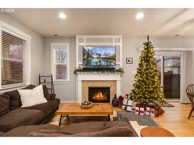 10592 Nw 289TH Ave, North Plains, OR 97133