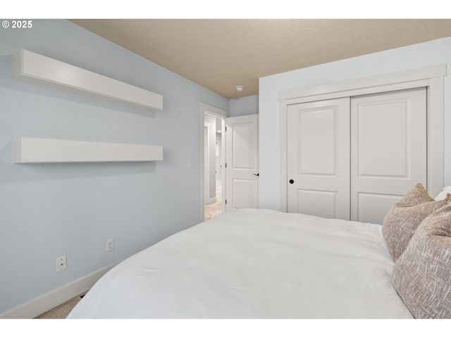 10592 Nw 289TH Ave, North Plains, OR 97133