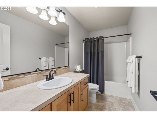 10592 Nw 289TH Ave, North Plains, OR 97133