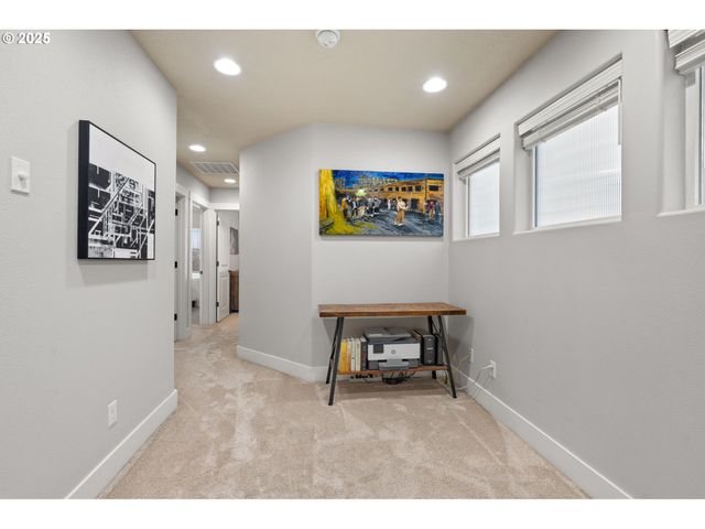 10592 Nw 289TH Ave, North Plains, OR 97133