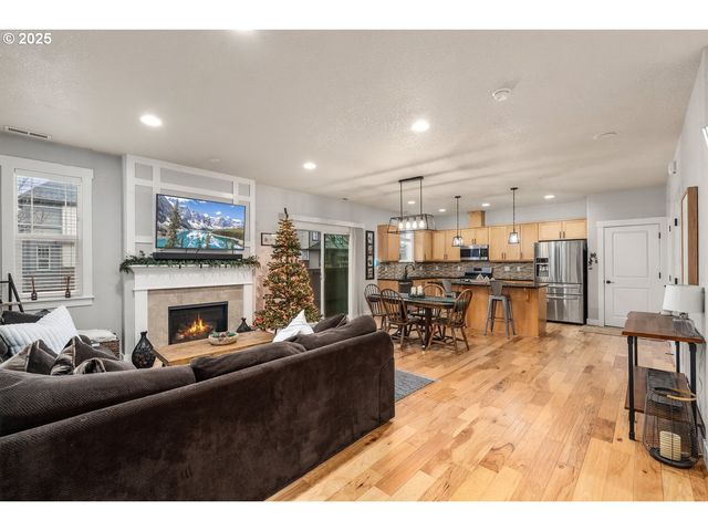 10592 Nw 289TH Ave, North Plains, OR 97133