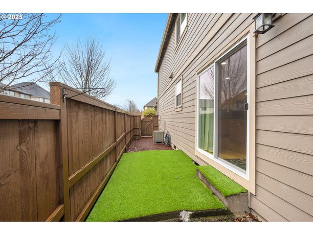 10592 Nw 289TH Ave, North Plains, OR 97133