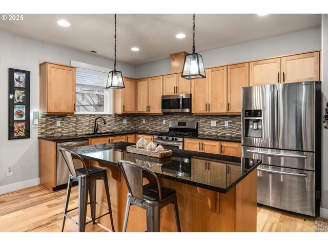 10592 Nw 289TH Ave, North Plains, OR 97133