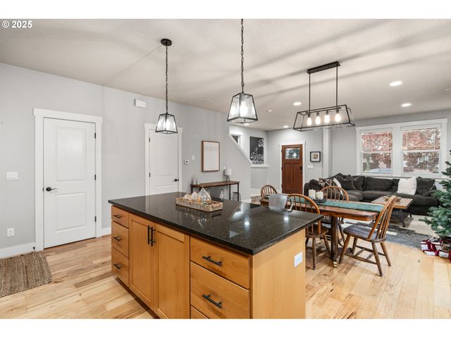 10592 Nw 289TH Ave, North Plains, OR 97133