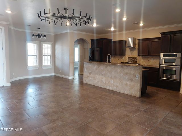 7243 CANYON WREN Avenue, El Paso, TX 79911