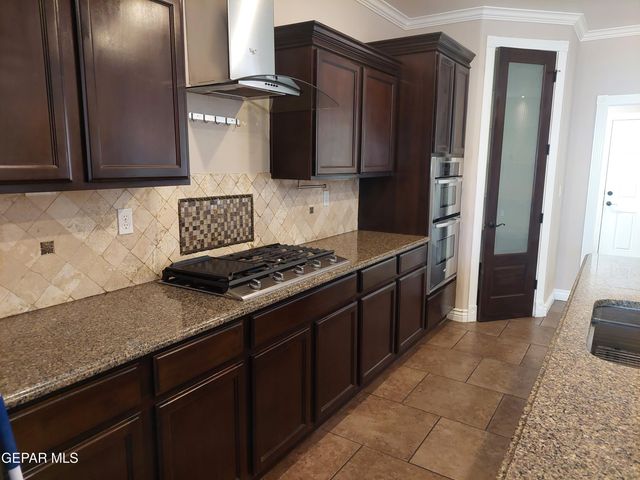 7243 CANYON WREN Avenue, El Paso, TX 79911