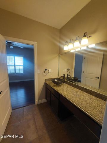 7243 CANYON WREN Avenue, El Paso, TX 79911