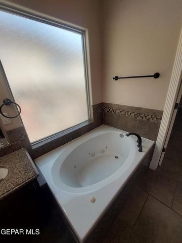 7243 CANYON WREN Avenue, El Paso, TX 79911