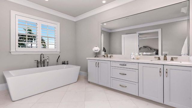 1011 Ingraham Avenue B, Delray Beach, FL 33483