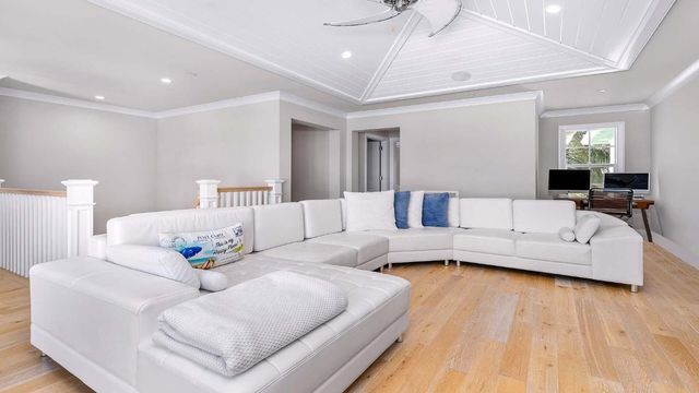 1011 Ingraham Avenue B, Delray Beach, FL 33483