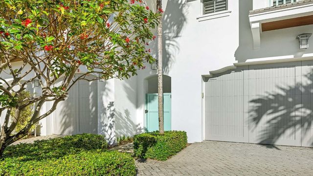 1011 Ingraham Avenue B, Delray Beach, FL 33483