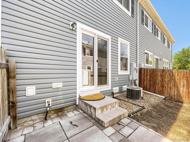 7874 S Kittredge Cir, Englewood, CO 80112