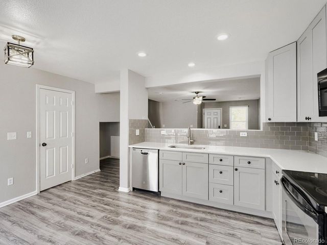 7874 S Kittredge Cir, Englewood, CO 80112