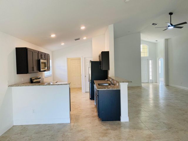 9720 Apollo Avenue, Fort Pierce, FL 34945