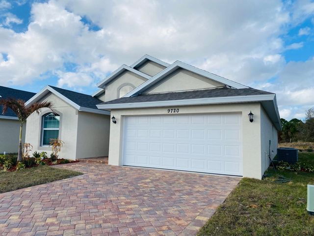 9720 Apollo Avenue, Fort Pierce, FL 34945