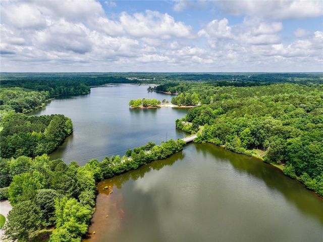 12396 Edgewater Drive, Hampton, GA 30228