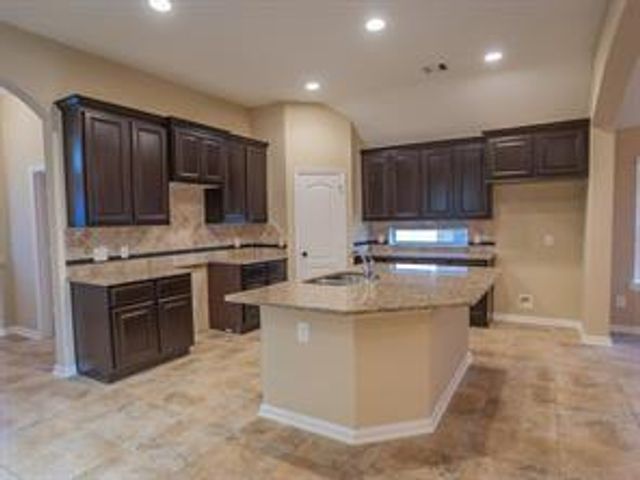 215 Lighthouse Bay Lane, Dickinson, TX 77539