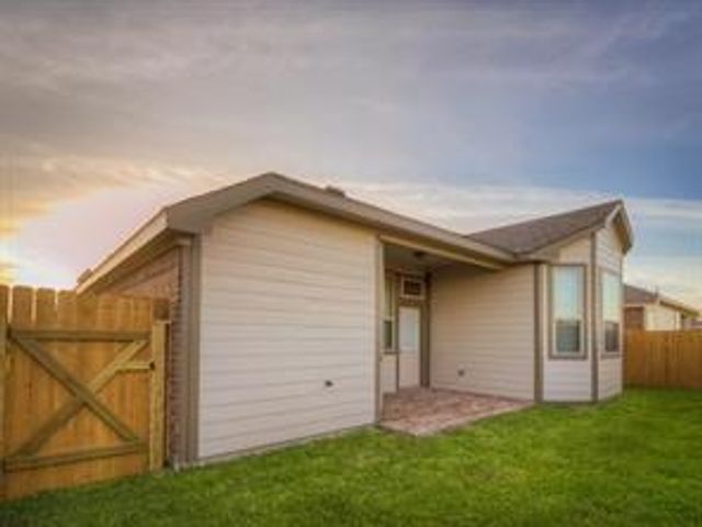 215 Lighthouse Bay Lane, Dickinson, TX 77539