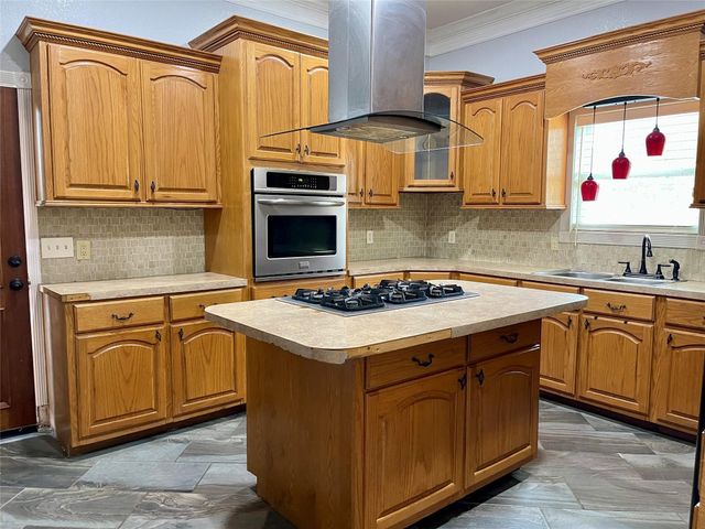 2327 County Road 348, Brazoria, TX 77422