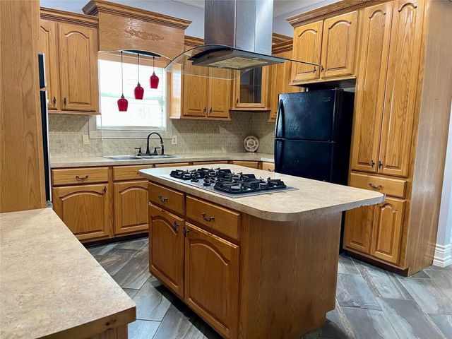 2327 County Road 348, Brazoria, TX 77422