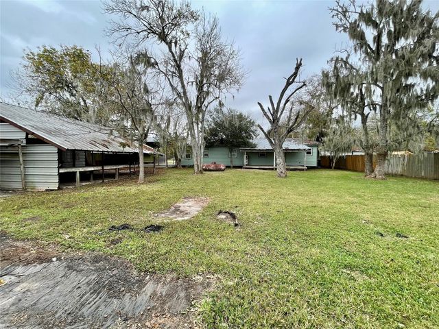 2327 County Road 348, Brazoria, TX 77422