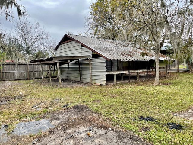 2327 County Road 348, Brazoria, TX 77422
