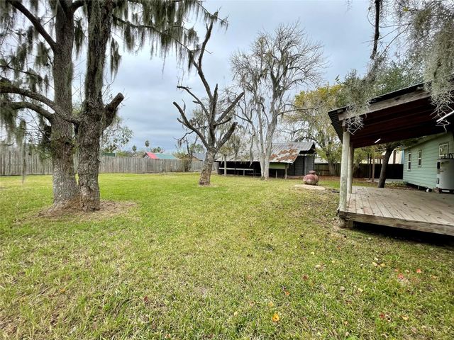 2327 County Road 348, Brazoria, TX 77422